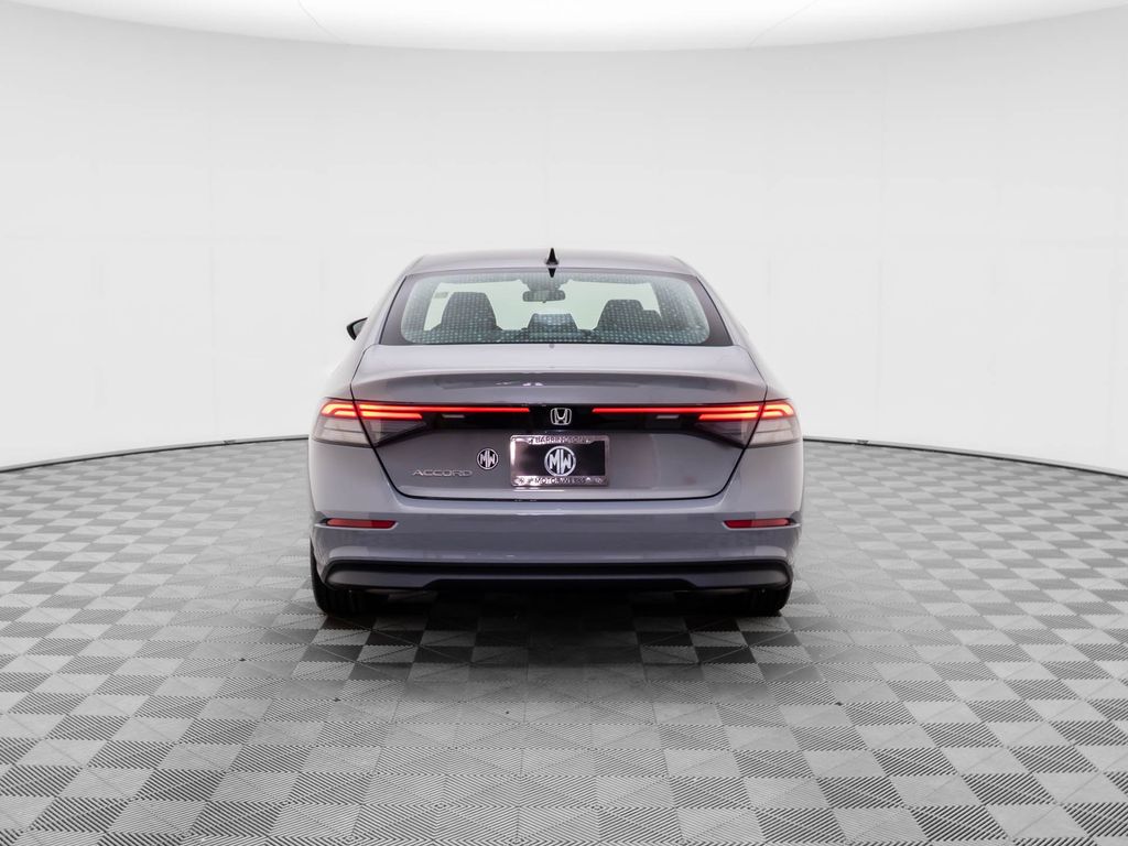 2025 Honda Accord SE photo