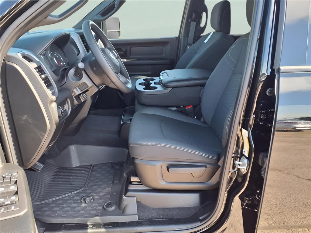 2025 RAM 2500 Tradesman - Photo 6