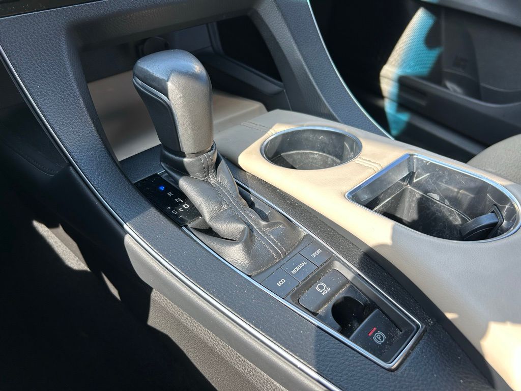 Thumbnail: 2019 Toyota Avalon - 28