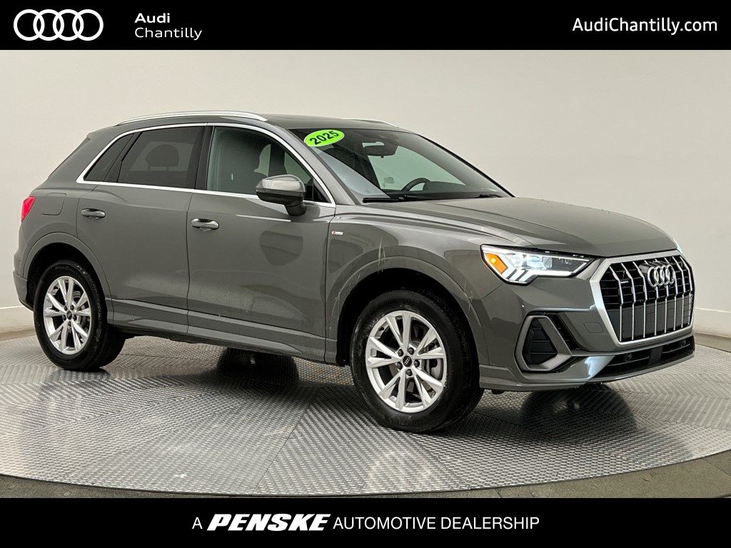 Thumbnail: 2025 Audi Q3 - 1