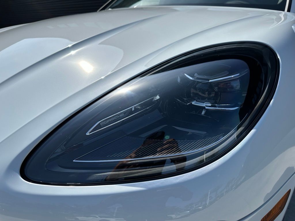 Thumbnail: 2025 Porsche Macan - 13