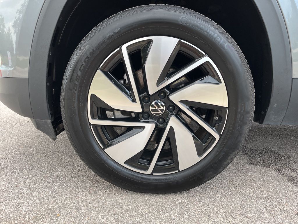 2024 Volkswagen Atlas SE 12