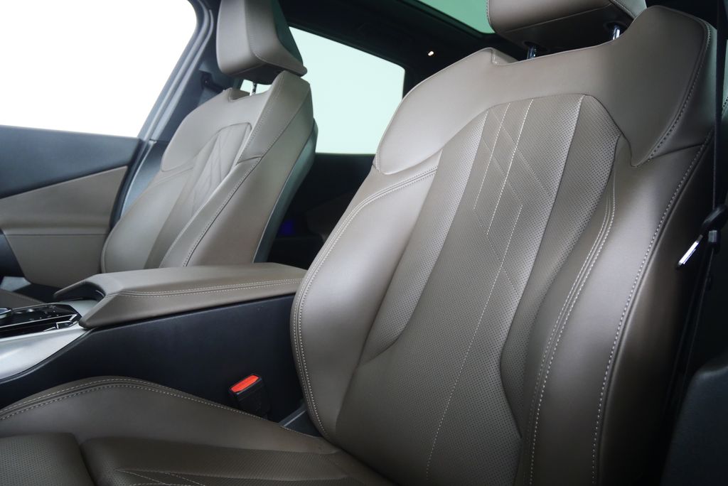 Thumbnail: 2025 BMW X3 - 10