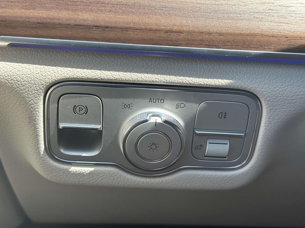 Thumbnail: 2025 Mercedes-Benz GLS - 25