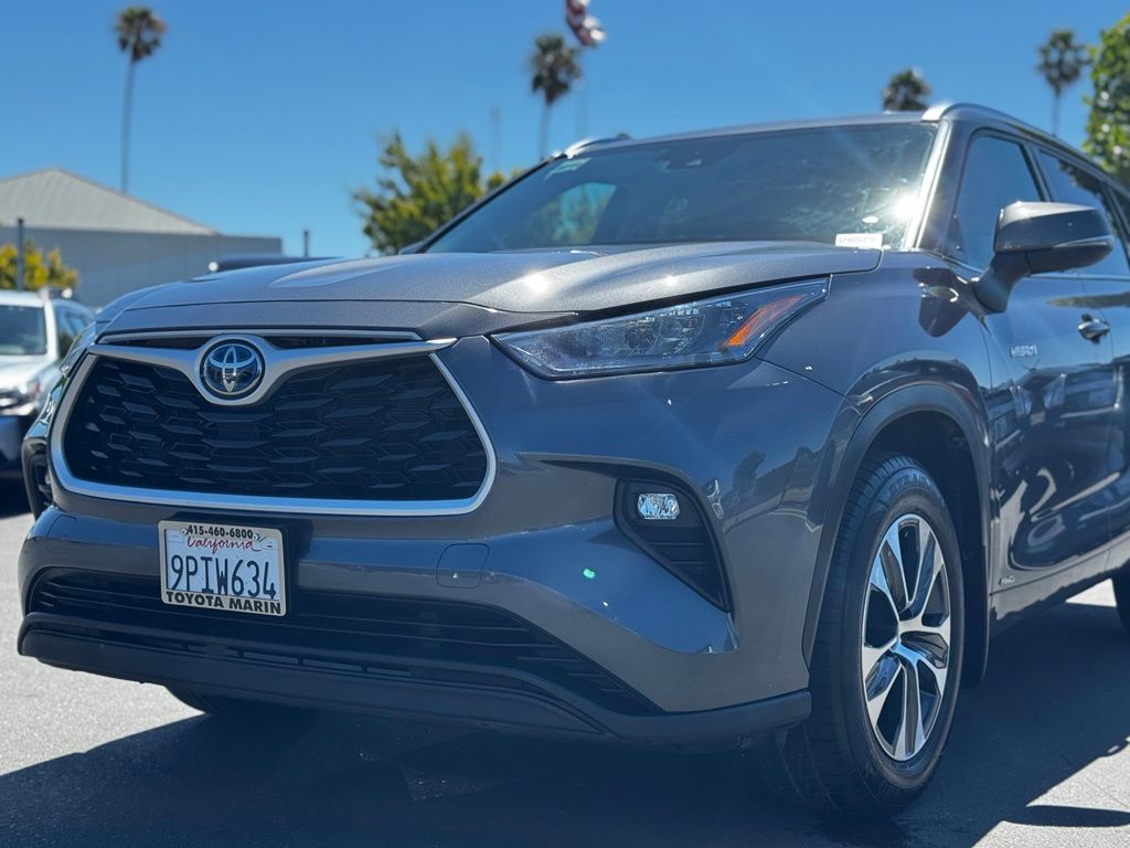 Used 2020 Toyota Highlander Hybrid SUV
