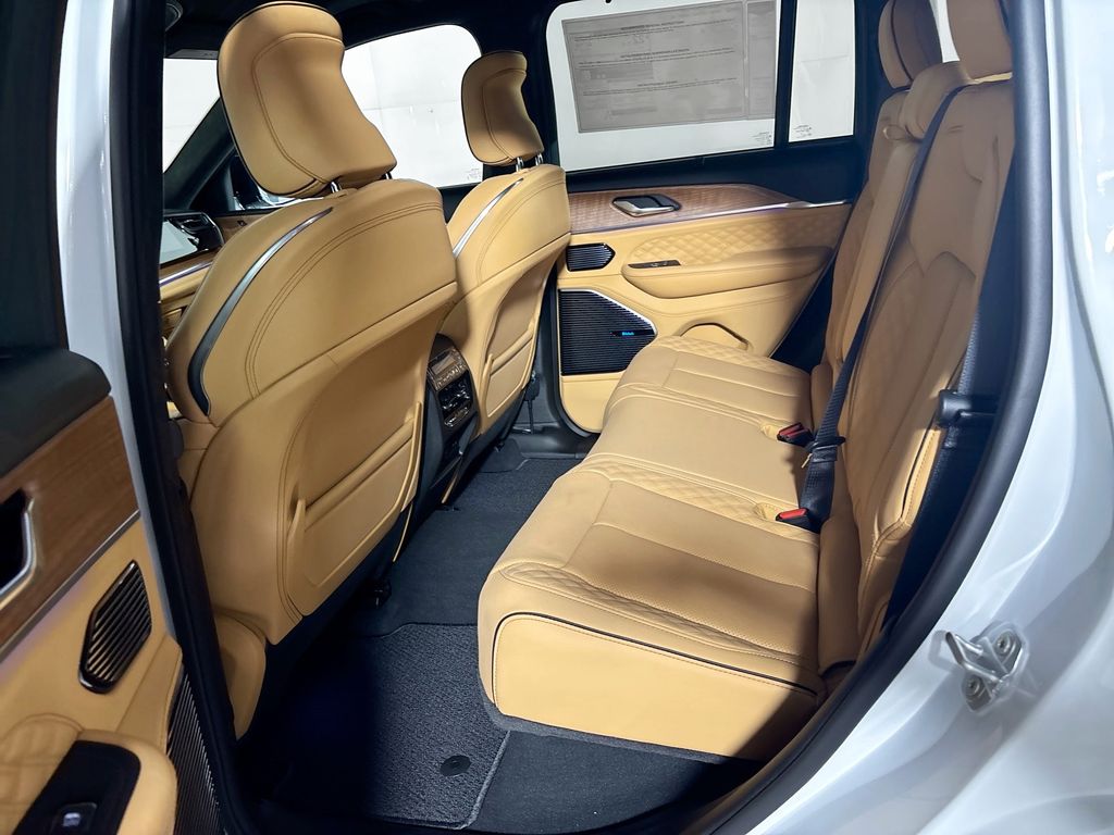 2026 Jeep Grand Cherokee Summit