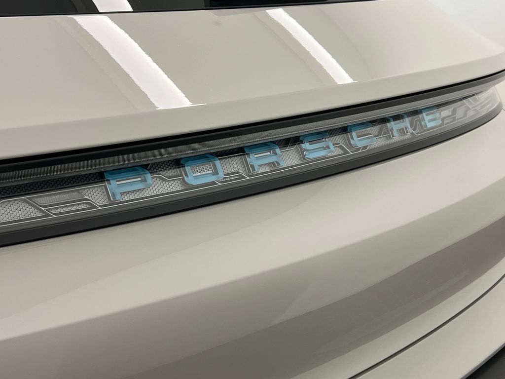 Thumbnail: 2024 Porsche Taycan - 11
