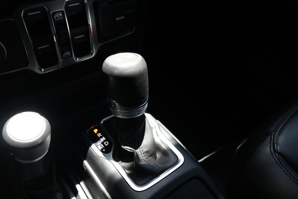 Thumbnail: 2021 Jeep Wrangler - 22