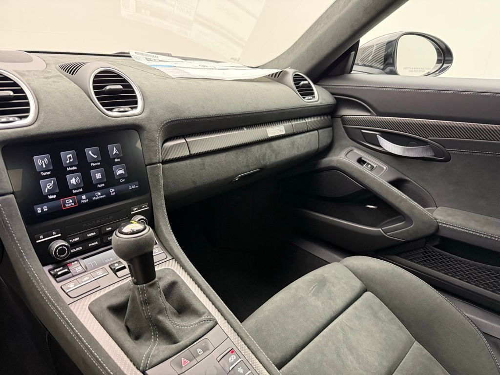 Thumbnail: 2025 Porsche  - 13