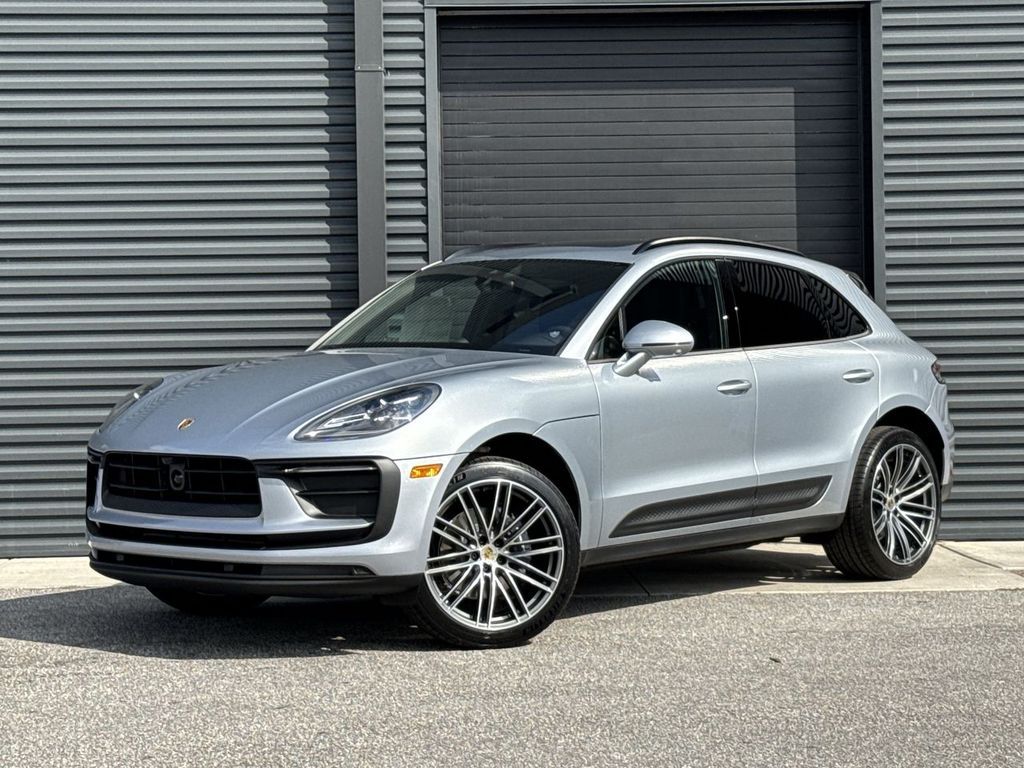 2026 Porsche Macan 