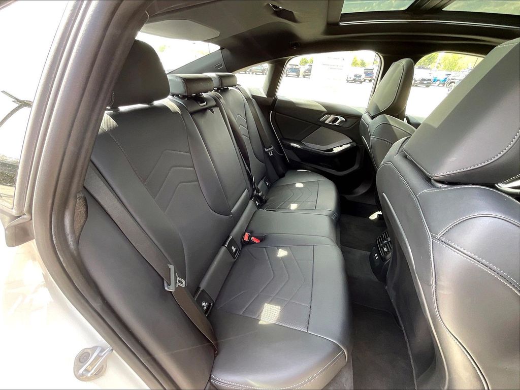 2025 BMW 2 Series — photo 15