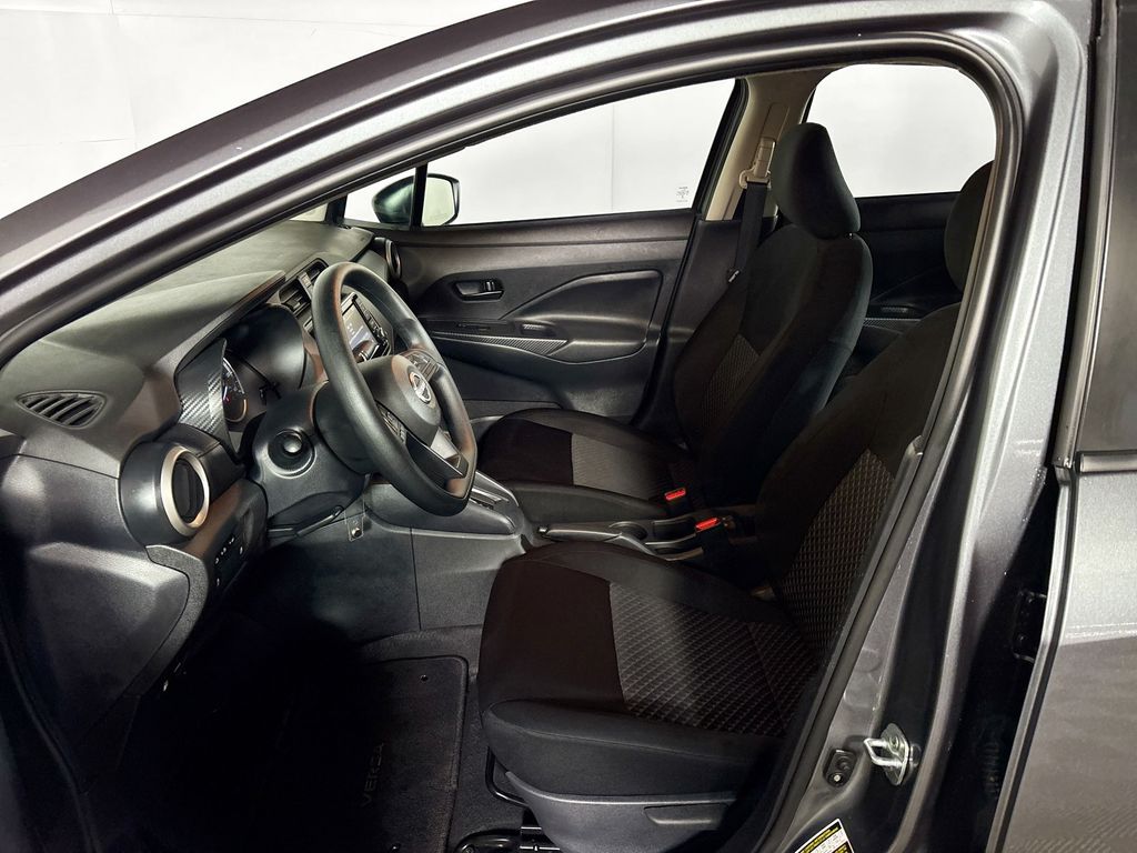 2024 Nissan Versa 1.6 S