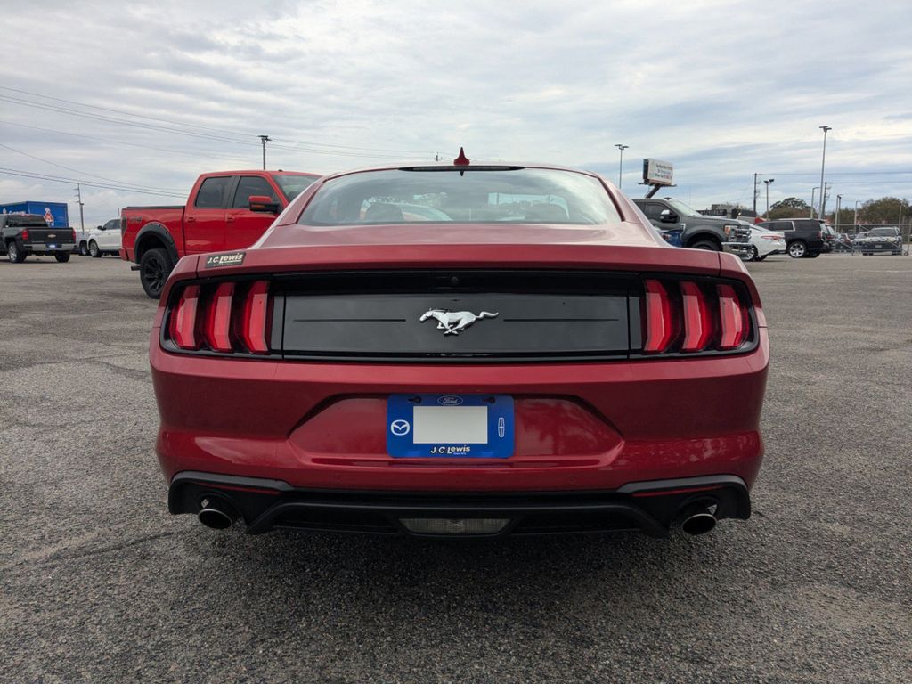 2021 Ford Mustang EcoBoost Fastback