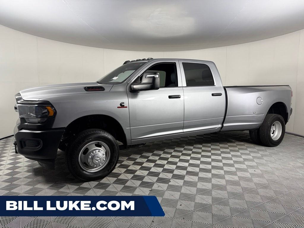 2024 RAM 3500 Tradesman Crew Cab LB DRW 4WD
