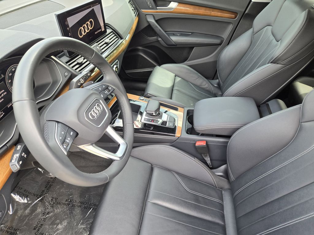 used 2024 Audi Q5 e car, priced at $36,592