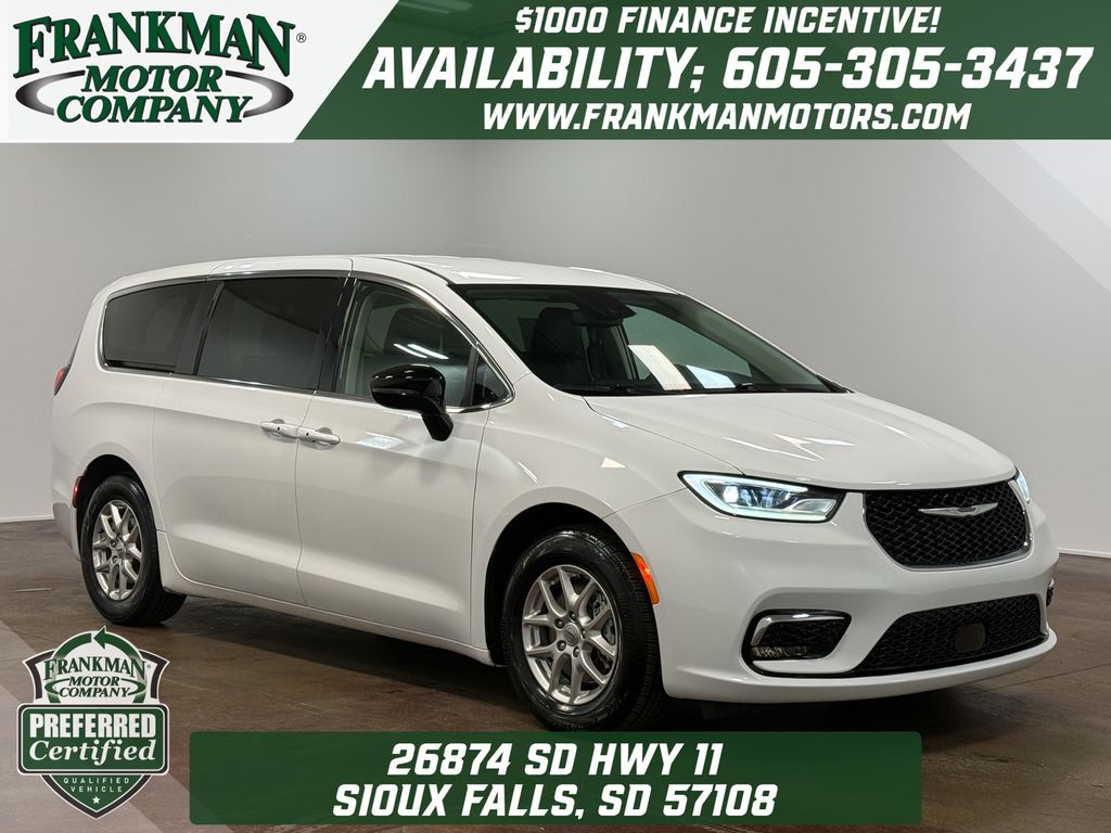 2024 Chrysler Pacifica