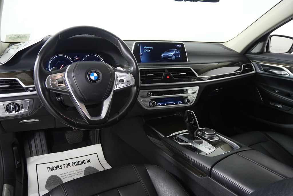 Thumbnail: 2017 BMW 7 Series - 17