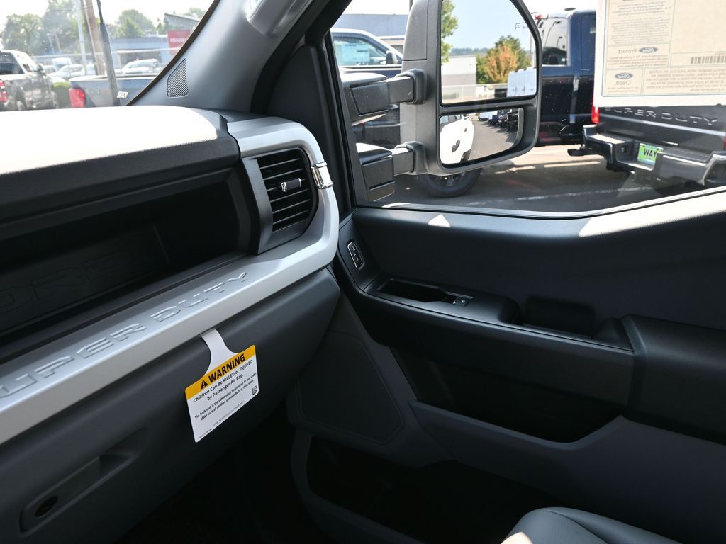 2026 Ford Super Duty F-350 DRW XL