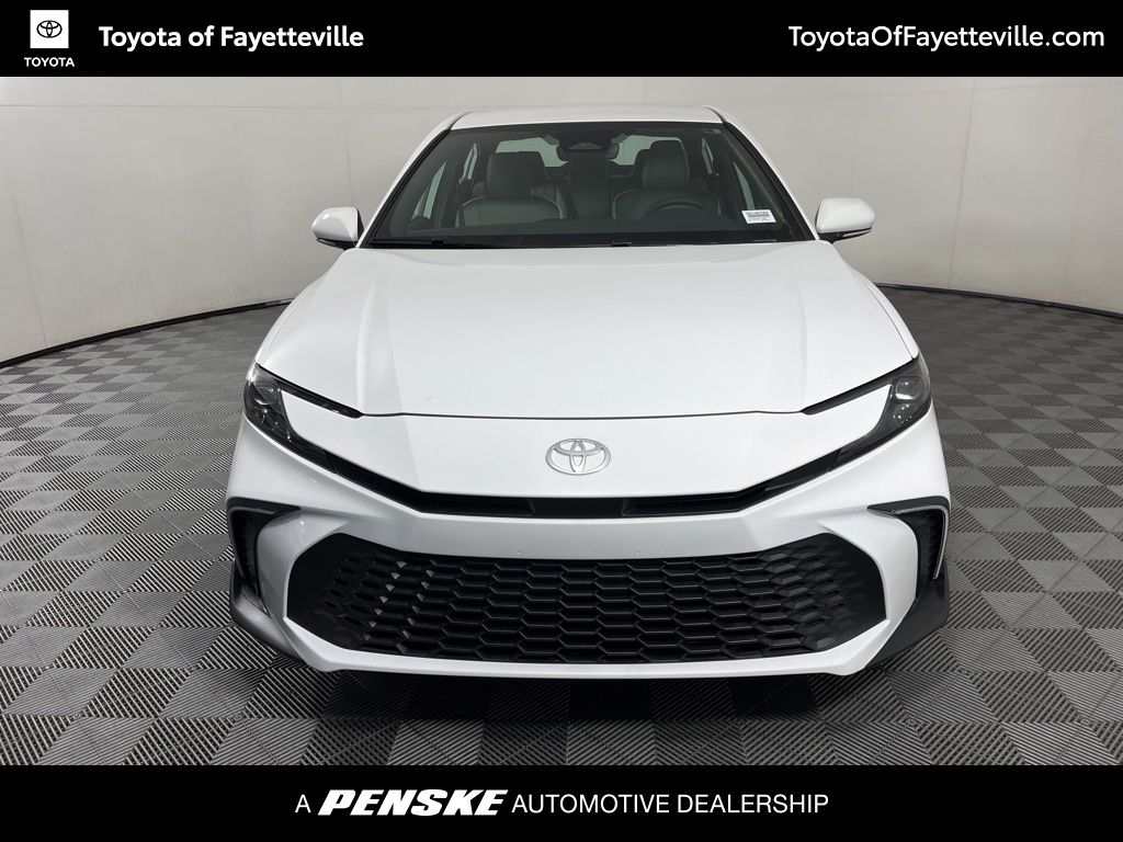2025 Toyota Camry SE 16