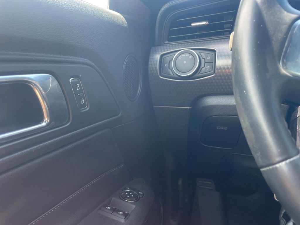 Used 2019 Blue Ford GT Premium image 17