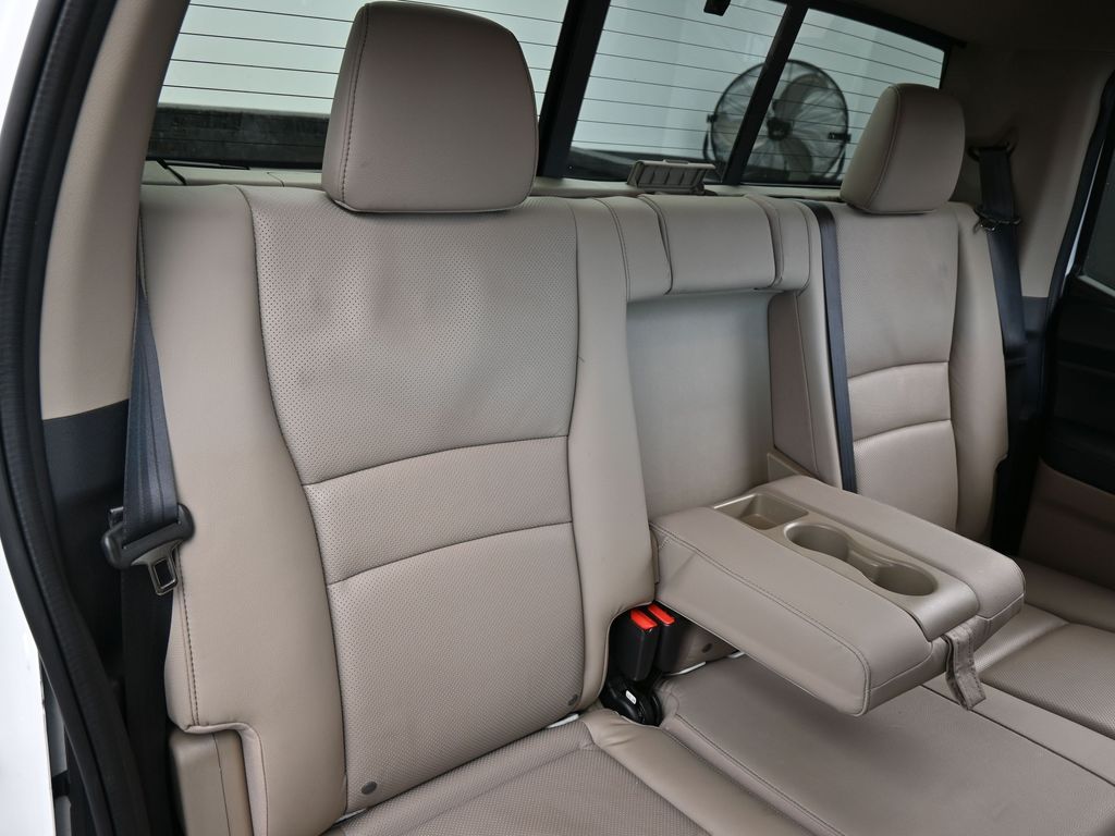 Used 2023 Platinum White Pearl Honda RTL image 44