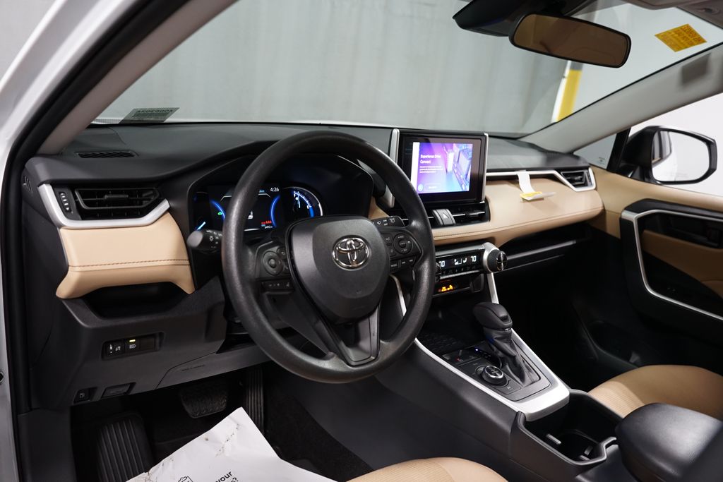 Thumbnail: 2025 Toyota RAV4 - 11