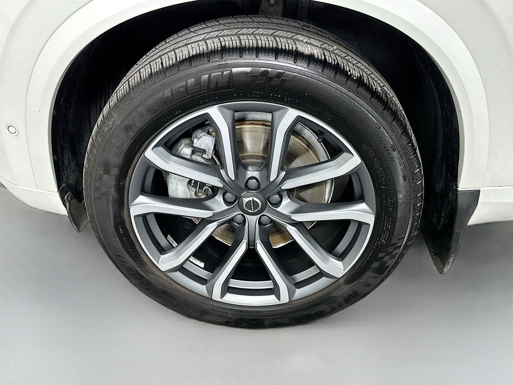 Thumbnail: 2018 Volvo XC90 - 32