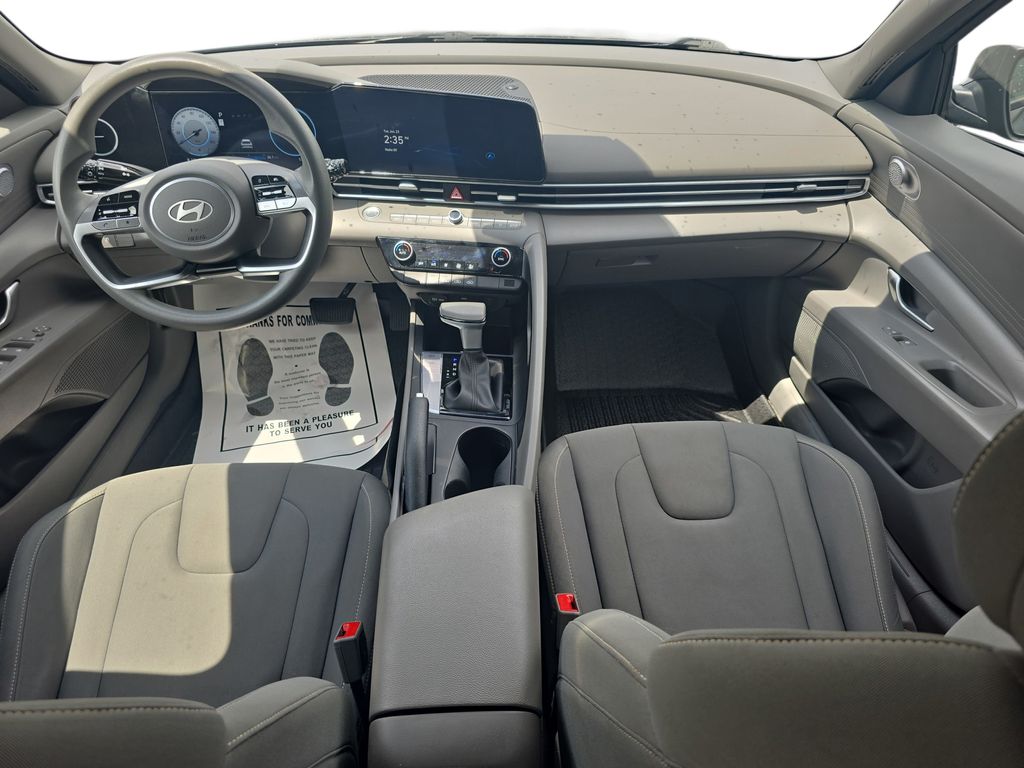Used 2024 Hyundai Elantra Sedan