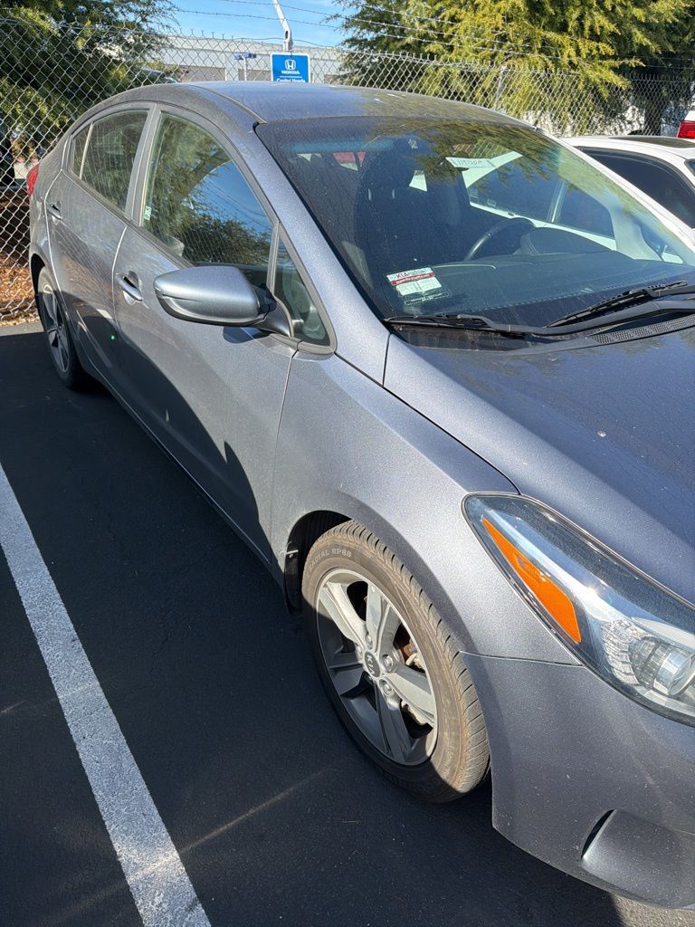 Thumbnail: 2018 Kia Forte - 3