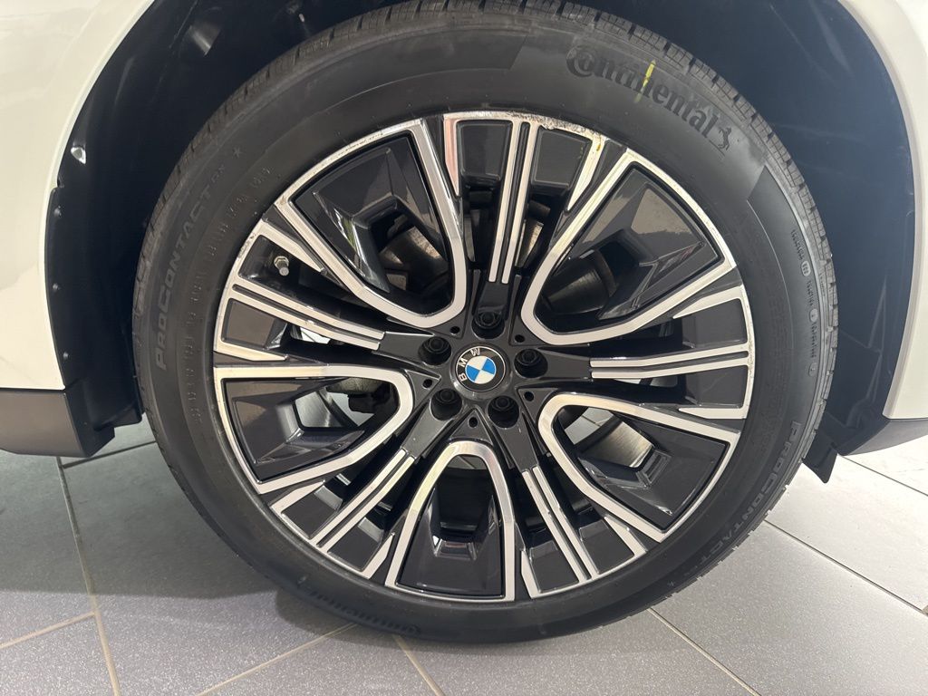 Thumbnail: 2026 BMW X3 - 13