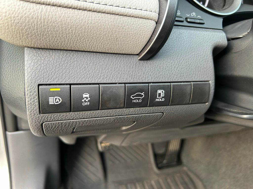 2023 Toyota Camry LE 18