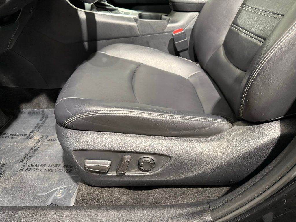 Thumbnail: 2019 Toyota RAV4 - 14