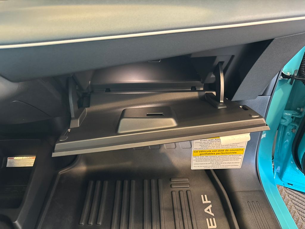 2026 Nissan Leaf PLATINUM+