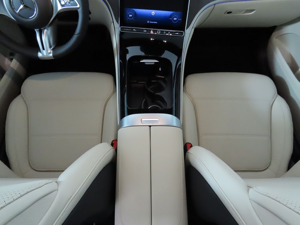 2025 Mercedes-Benz GLC 300 17