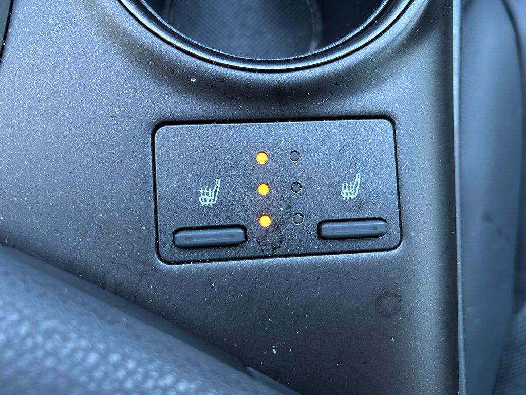 Thumbnail: 2022 Toyota Camry - 28