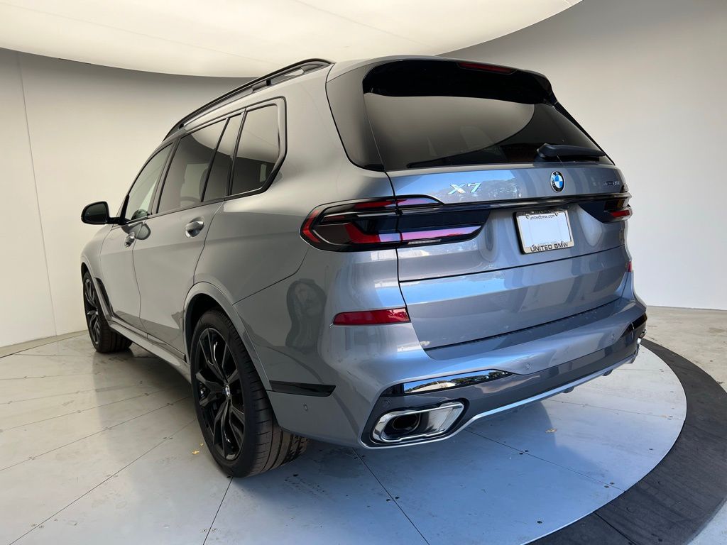 Thumbnail: 2024 BMW X7 - 4