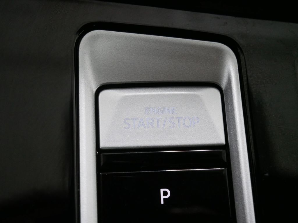 Used 2025 Volkswagen Atlas SUV
