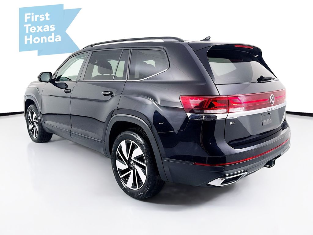 2024 Volkswagen Atlas 2.0T SE w/Technology photo