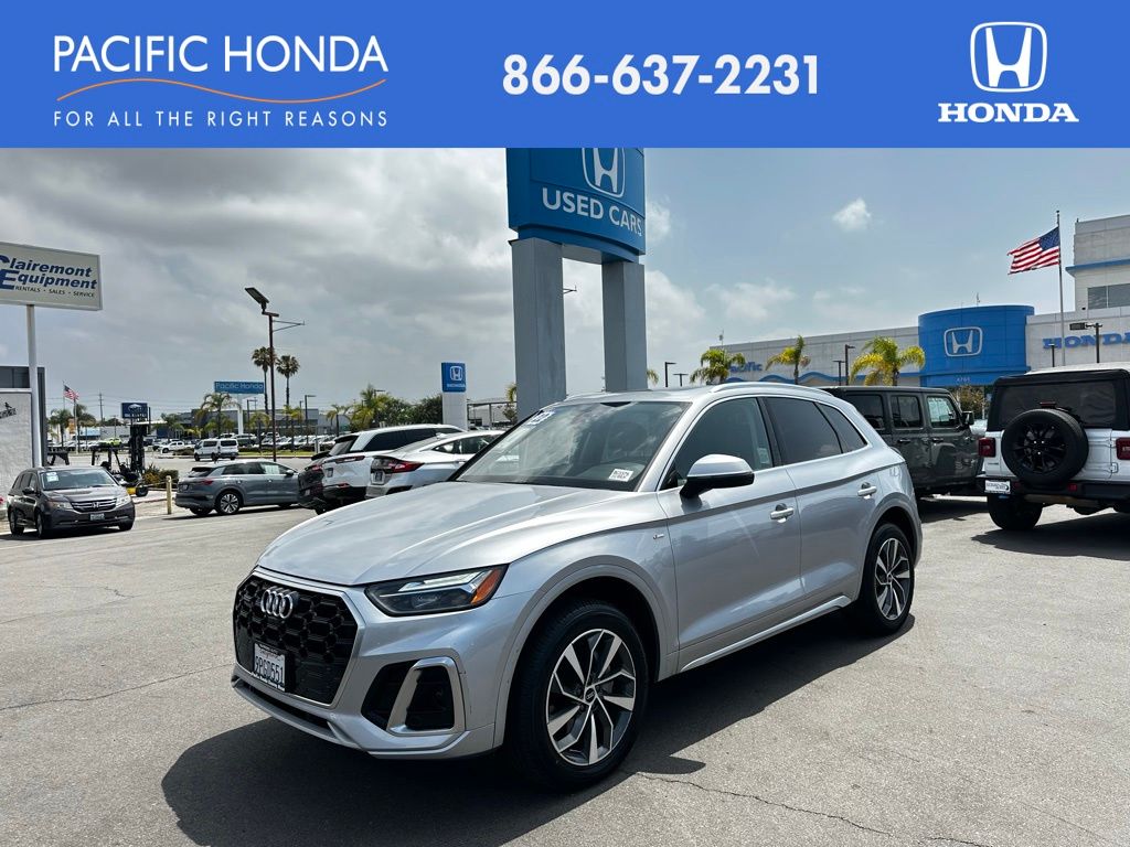 Florett Silver Metallic 2022 Audi Q5 SUV / Crossover All-Wheel Drive 7-Speed Automatic