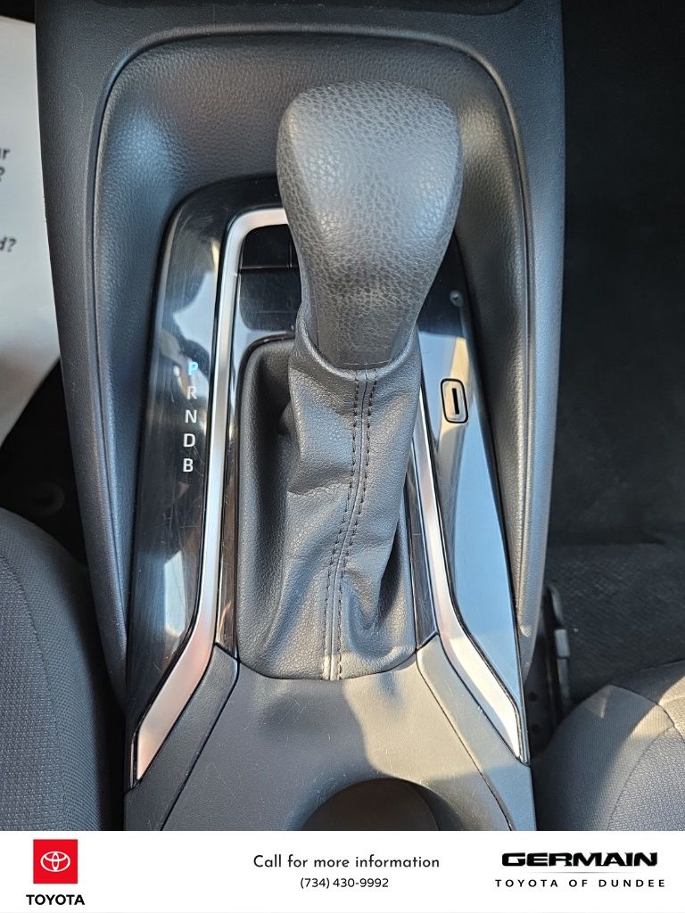 2023 Toyota Corolla LE photo 38
