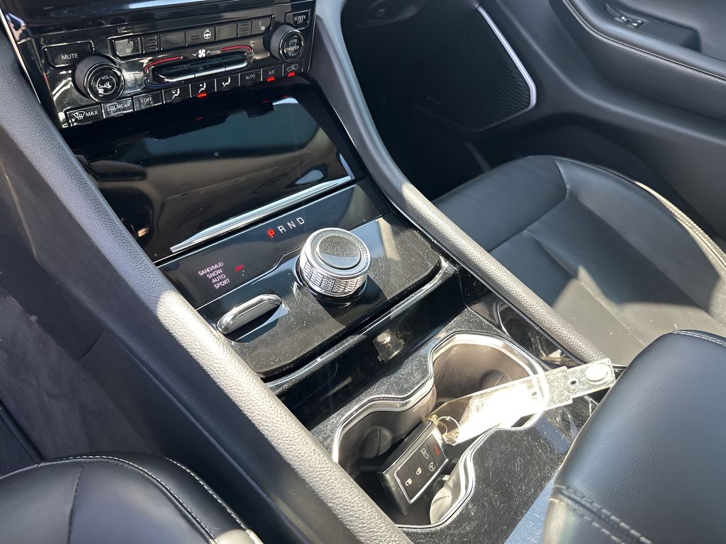 Used 2021 Silver Jeep Limited image 38