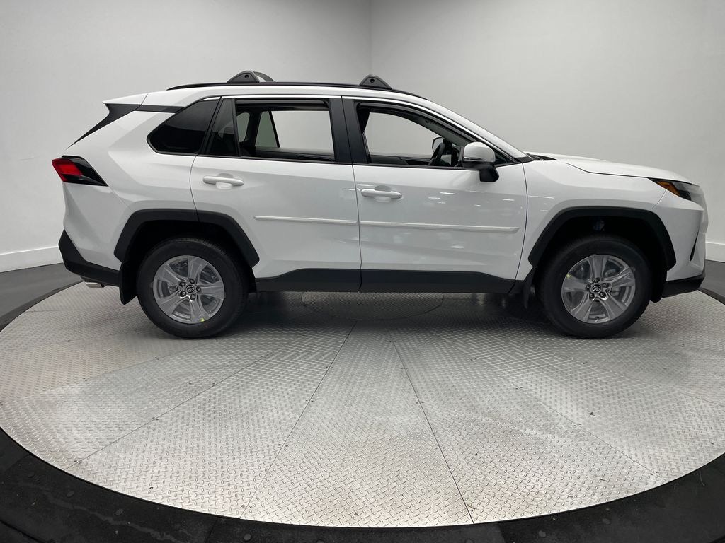 Thumbnail: 2025 Toyota RAV4 - 4