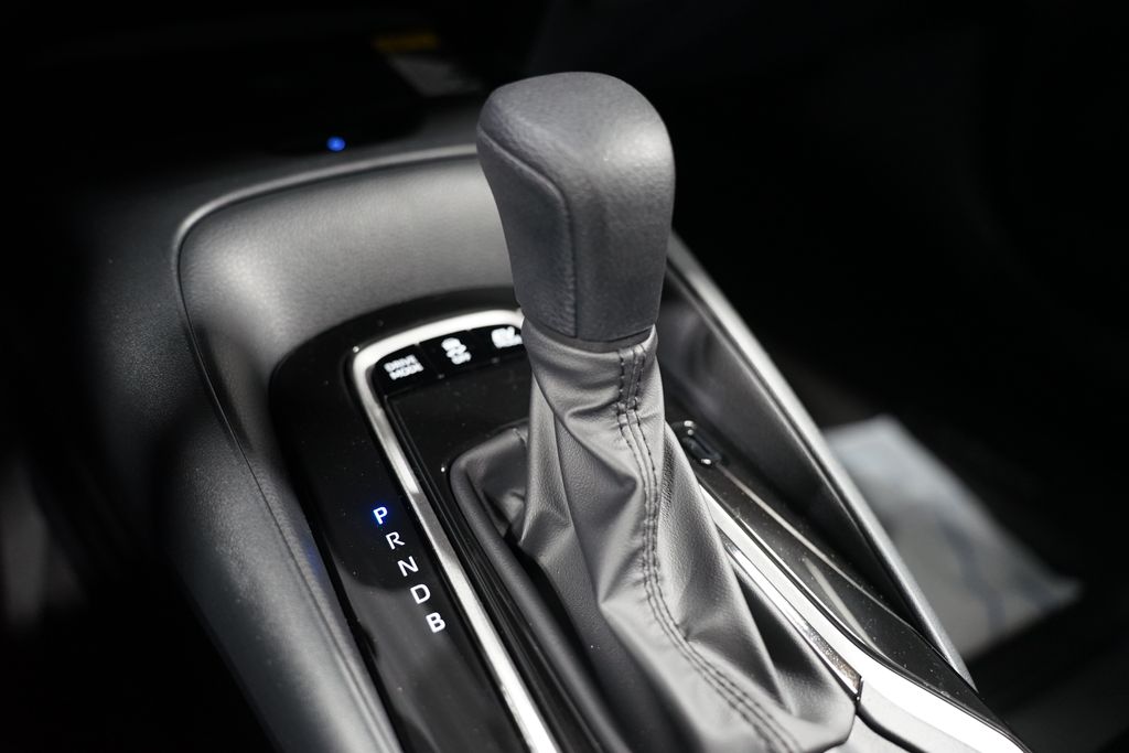 2025 Toyota Corolla LE 22