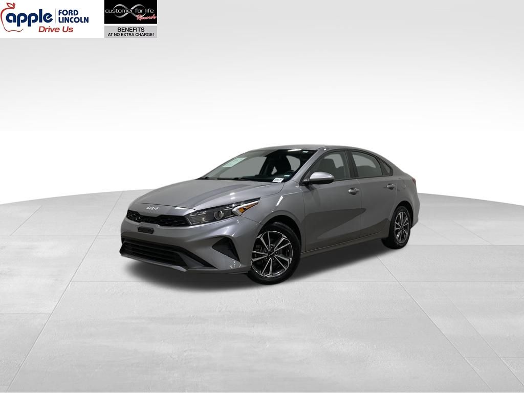 2023 Kia Forte LXS's photo