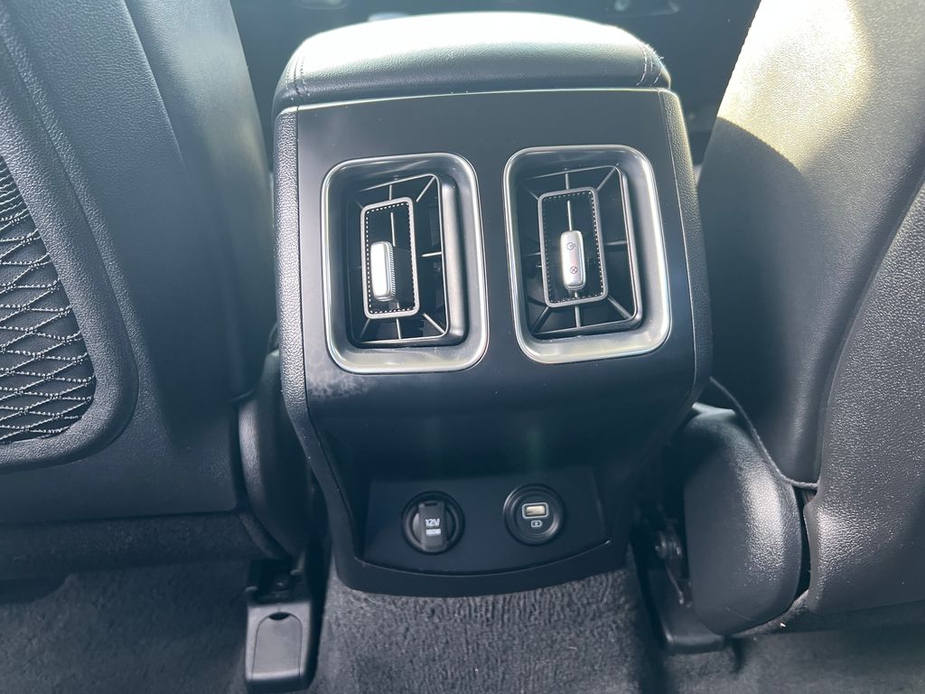 Thumbnail: 2022 Kia Sorento - 30