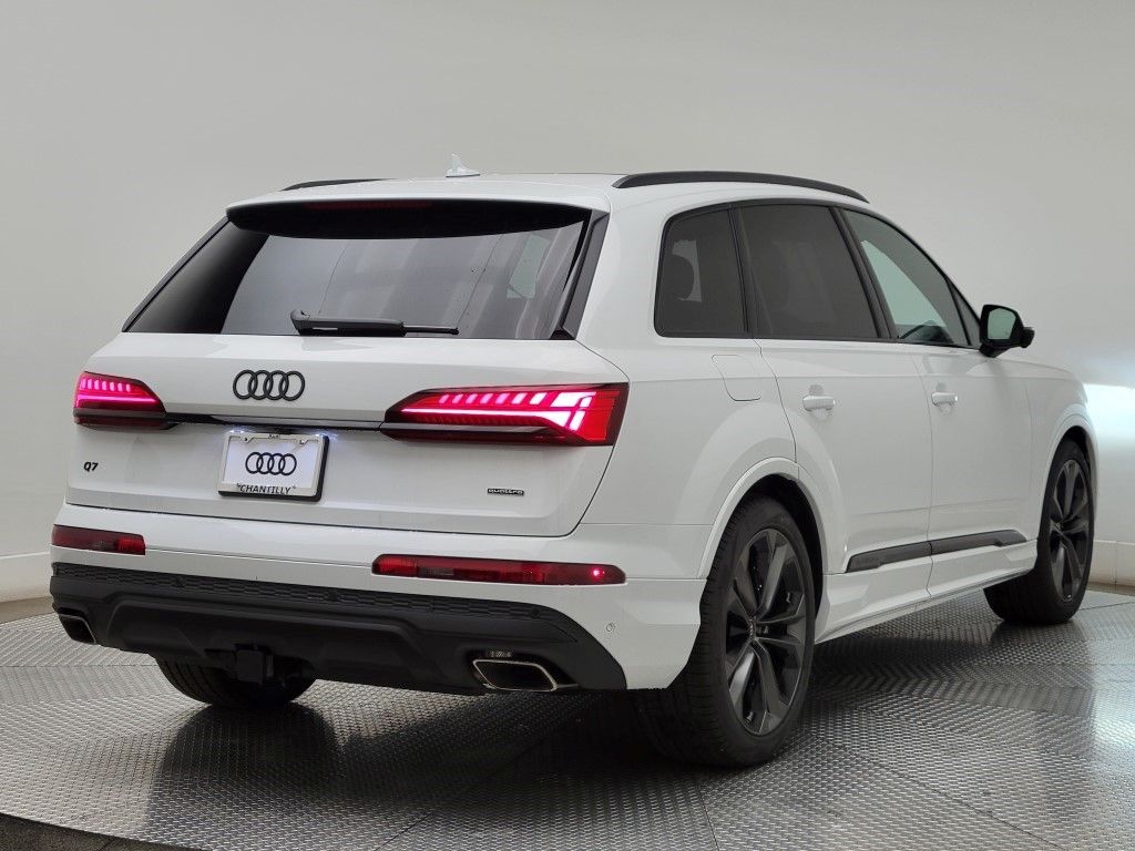 Thumbnail: 2026 Audi Q7 - 5