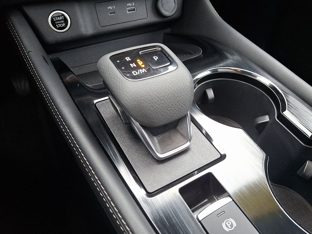 2023 Nissan Rogue SL 16