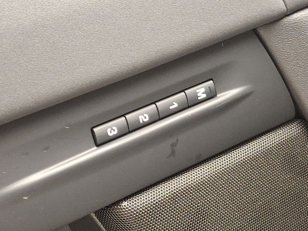 Thumbnail: 2026 Land Rover Range Rover Evoque - 20