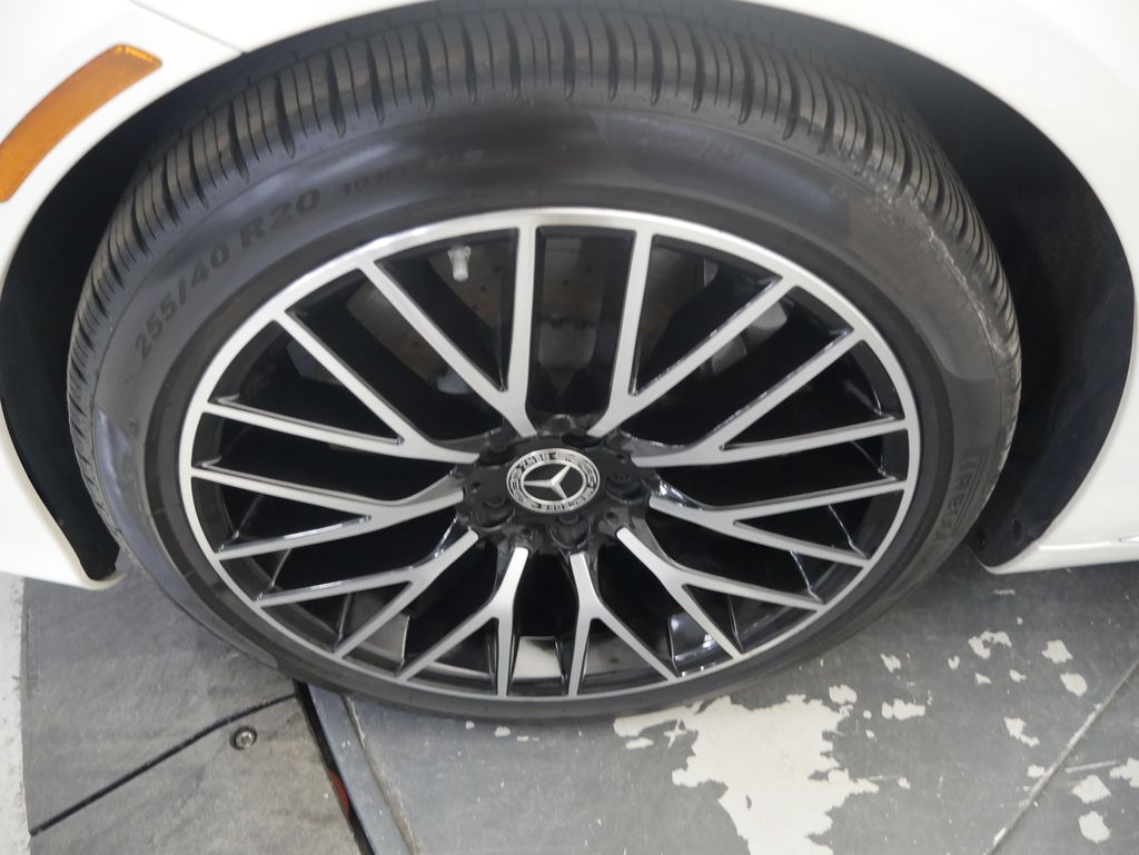 Thumbnail: 2022 Mercedes-Benz S-Class - 12