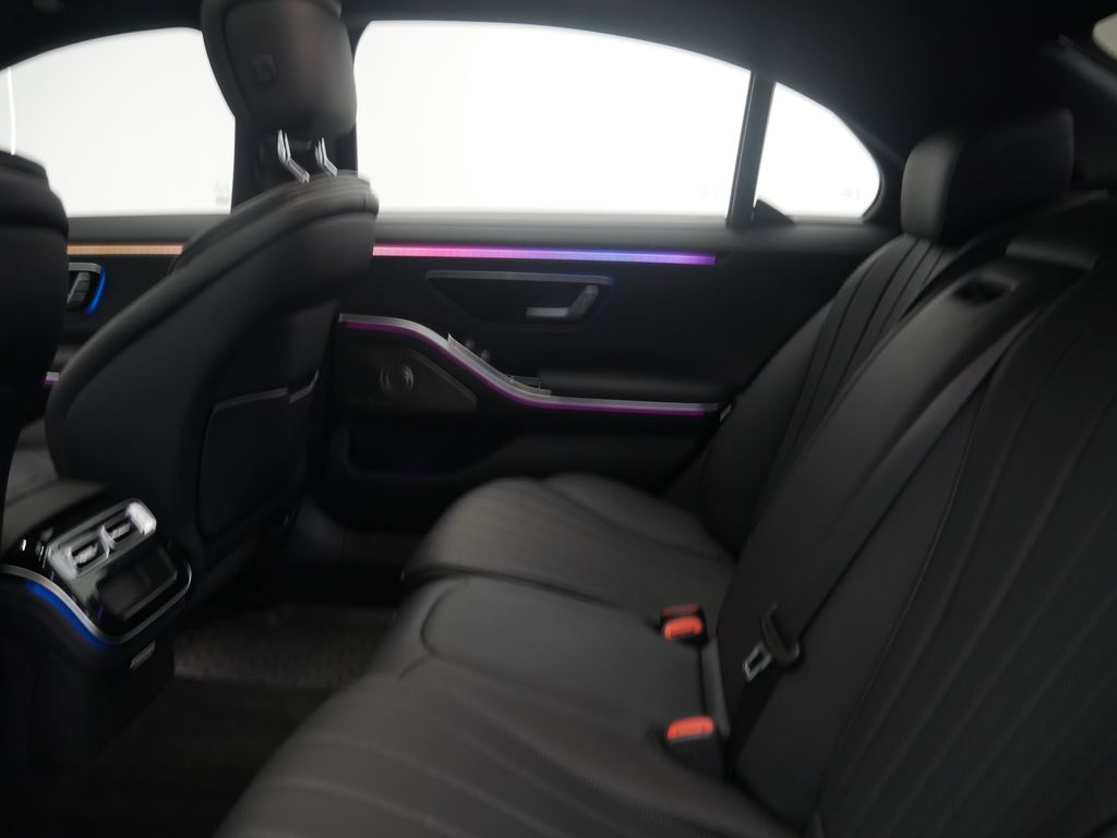 Thumbnail: 2022 Mercedes-Benz S-Class - 22